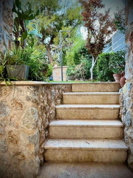 Ένας Ευχάριστος Χώρος Με Πισίνα Villa Porto Rafti Exterior photo